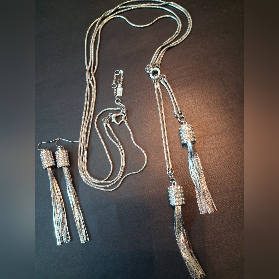 Jlo Silver Rhinestone Tassel Chain Necklace And Earrings Set 13$